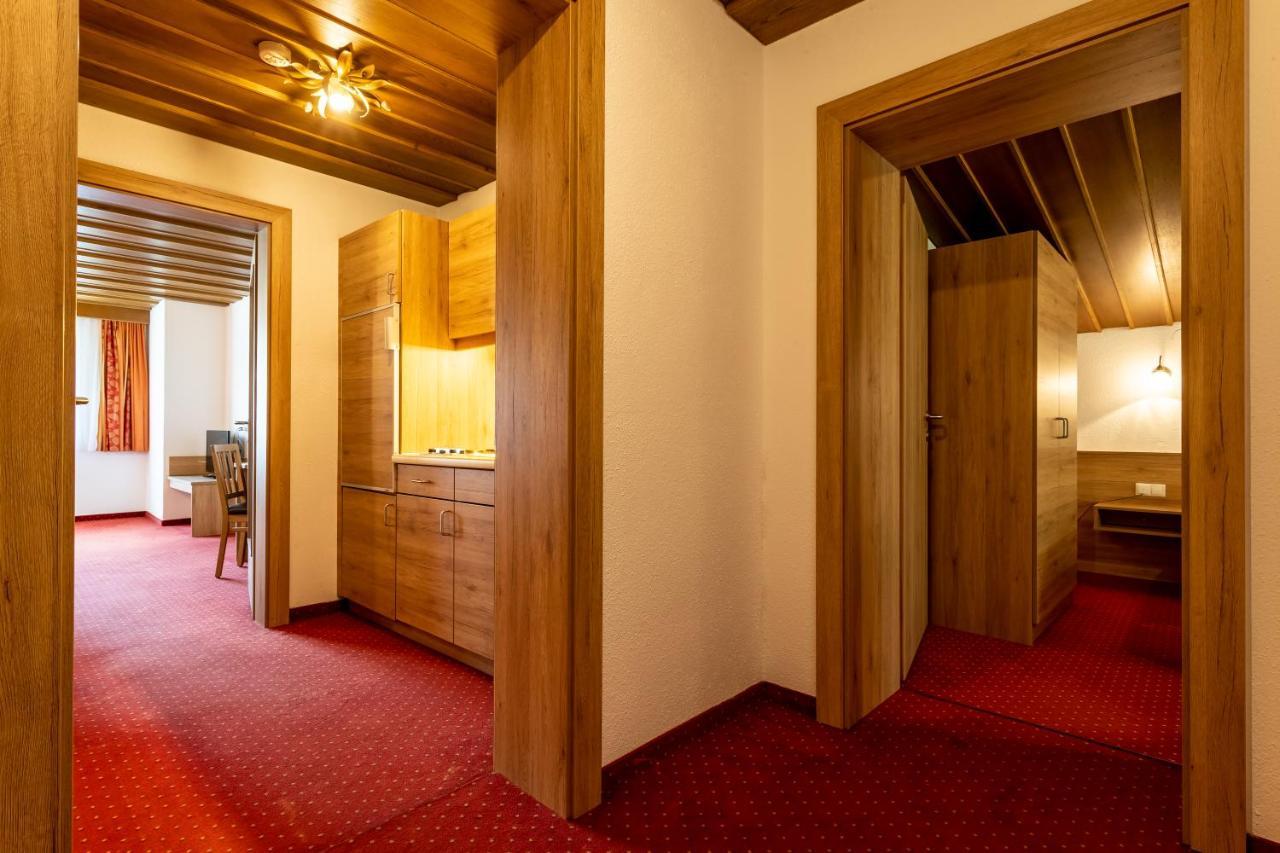 Kinderhotel Laerchenhof อ็อบชไตก์ ภายนอก รูปภาพ