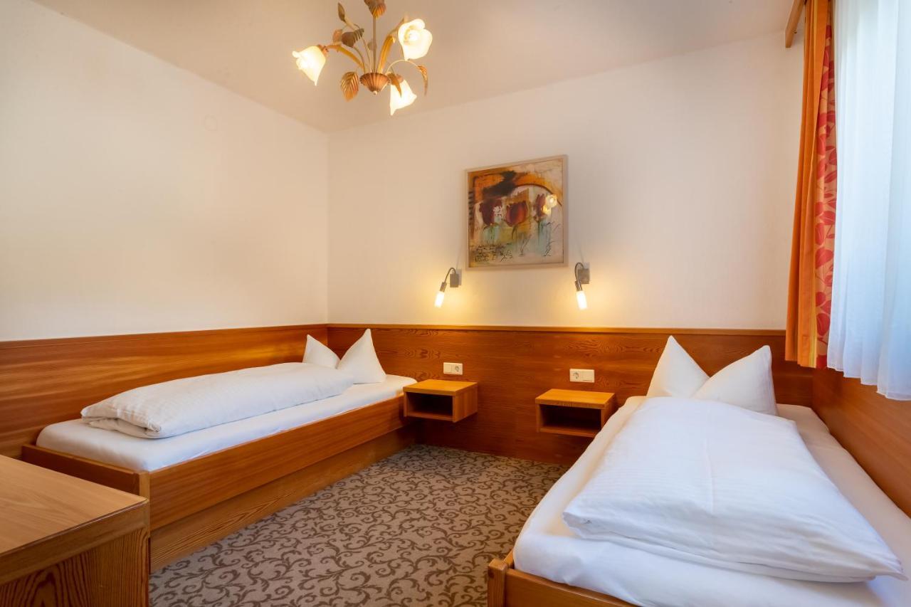 Kinderhotel Laerchenhof อ็อบชไตก์ ภายนอก รูปภาพ